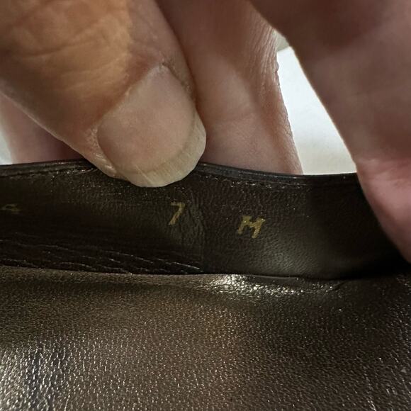 Stuart Weitzman Bronze Bow Detail Leather Pumps Size 7 small kitten heel - Picture 8 of 13